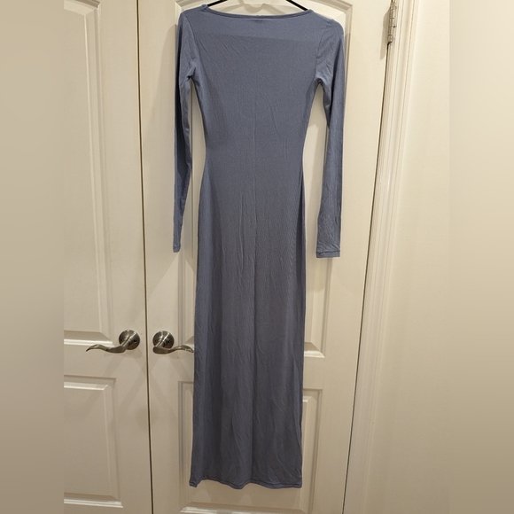 2. NWT SKIMS SOFT LOUNGE LONG SLEEVE KEYHOLE DRESS IN SLATE - Picture 7 of 7